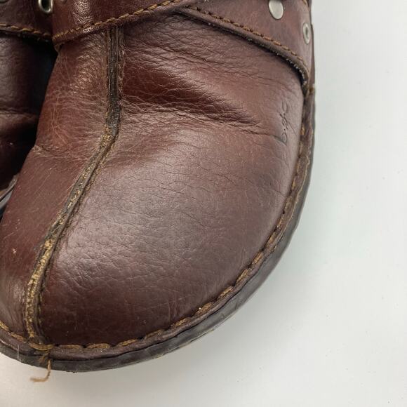 b.ø.c Brown Leather Clogs Slides Studded Buckle Comfort Shoes Women’s 8 BC6650 - Picture 4 of 13